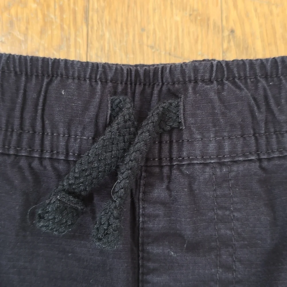 BOY'S BLACK CARGO SHORTS SIZE LARGE 14/16 HUSKY_7